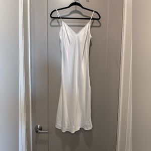 gia & co white silk dress size m